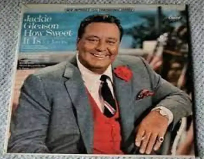 הנשיא ריצ'רד ניקסון והקומיקאי ג'קי גליסון2